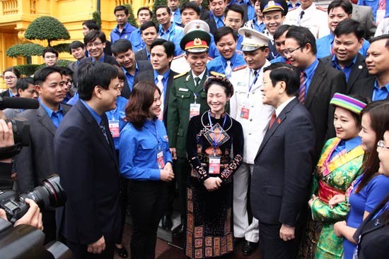 President Truong Tan Sang meets outstanding Youth Union members - ảnh 1